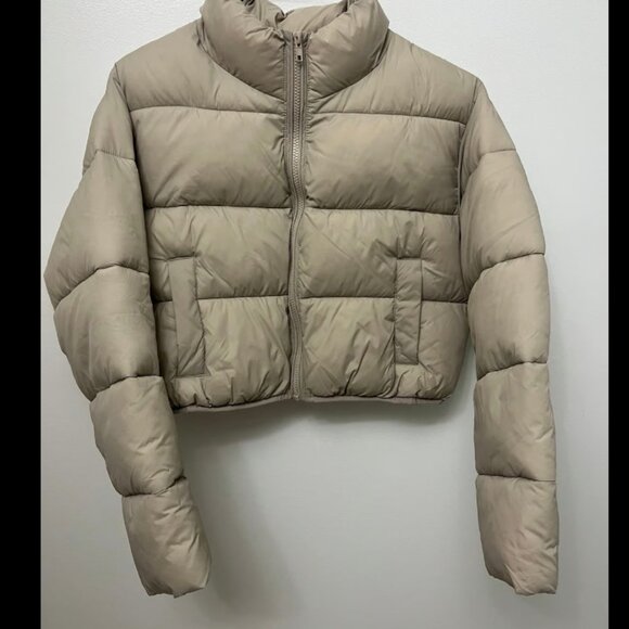 ASOS Jackets & Blazers - ASOS Cropped Beige Puffer Jacket Size 4